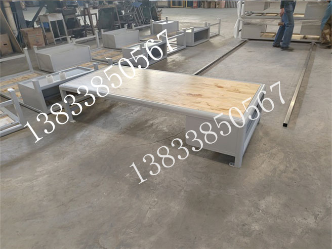 白山监狱床具